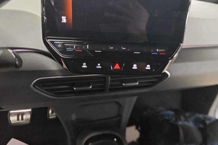 Used Volkswagen ID.3 2023 Upgraded Model Pure Intelligent Enjoyment Version Audio And AC Panel
