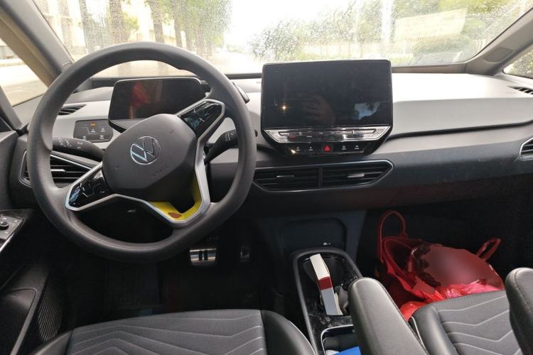 Used Volkswagen ID.3 2023 Pure Smart Edition Center Console