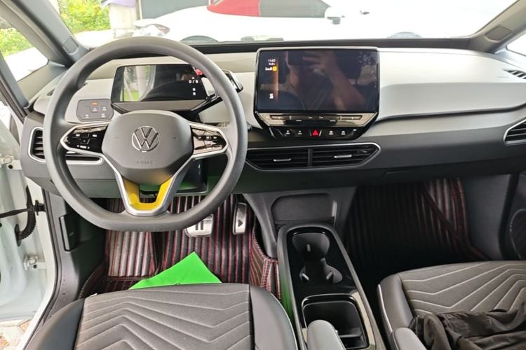 Used Volkswagen ID.3 2023 Pure Smart Edition Center Console