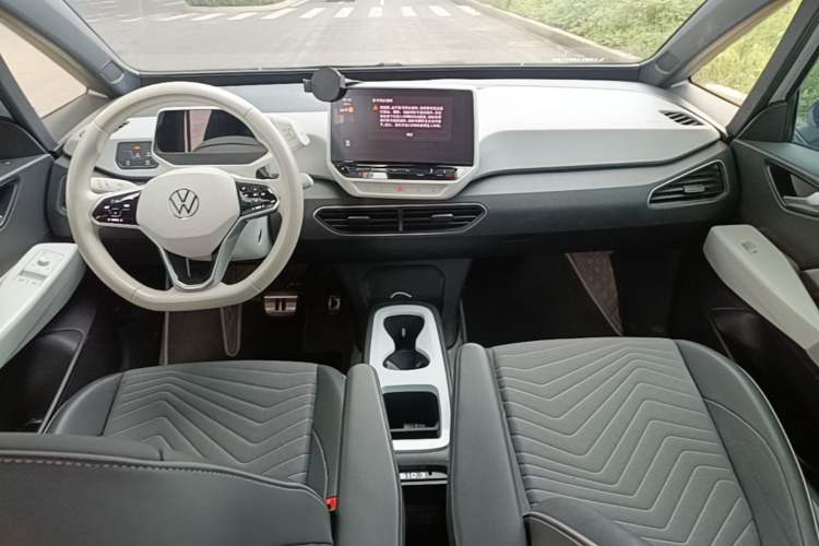Used Volkswagen ID.3 2023 Pure Smart Edition Center Console