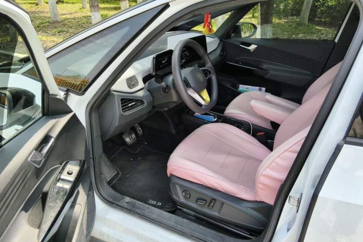 Used Volkswagen ID.3 2023 Pure Smart Edition Driver Seat