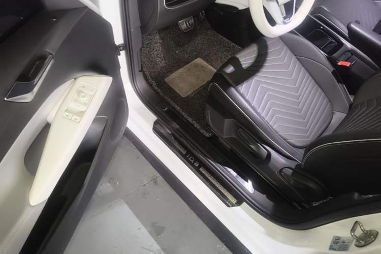 Used Volkswagen ID.3 2023 Pure Smart Edition Driver Seat