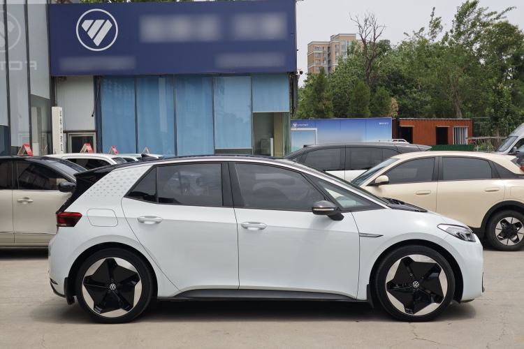 Used Volkswagen ID.3 2023 Upgraded Model Pure Intelligent Enjoyment Version Exterior 3