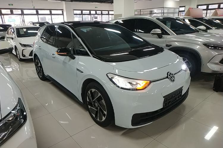 Used Volkswagen ID.3 2023 Upgraded Model Pure Intelligent Enjoyment Version Front Right 45 Deg