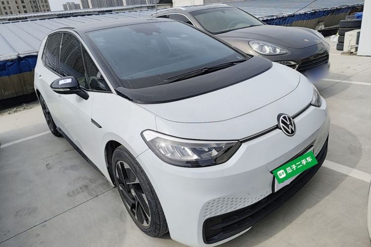 Used Volkswagen ID.3 2023 Pure Smart Edition Front Right 45 Deg
