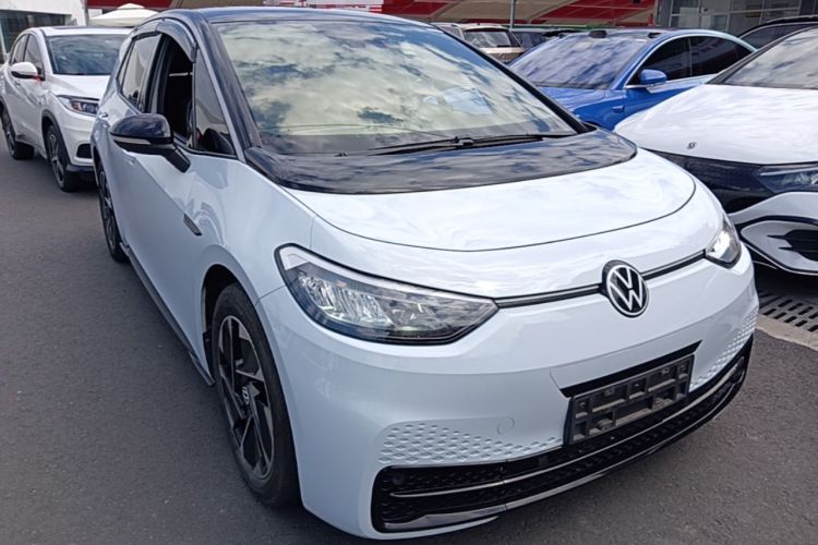 Used Volkswagen ID.3 2023 Pure Smart Edition Front Right 45 Deg