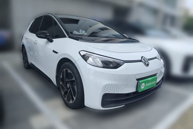 Used Volkswagen ID.3 2023 Upgraded Model Pure Intelligent Enjoyment Version Front Right 45 Deg