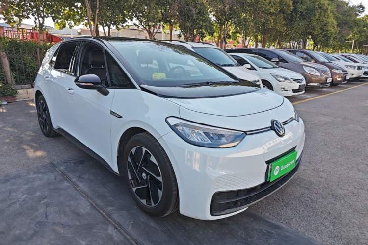 Used Volkswagen ID.3 2023 Upgraded Model Pure Intelligent Enjoyment Version Front Right 45 Deg
