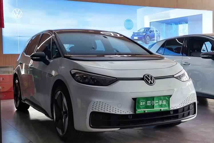 Used Volkswagen ID.3 2023 Upgraded Model Pure Intelligent Enjoyment Version Front Right 45 Deg