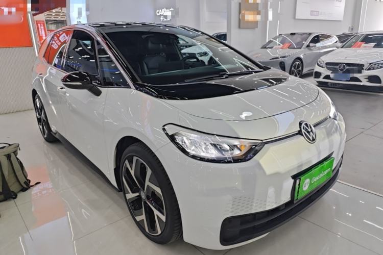 Used Volkswagen ID.3 2023 Upgraded Model Pure Intelligent Enjoyment Version Front Right 45 Deg