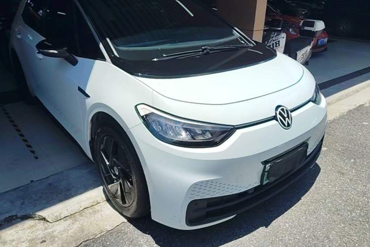 Used Volkswagen ID.3 2023 Pure Smart Edition Front Right 45 Deg