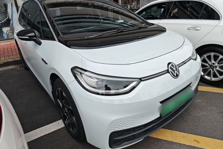 Used Volkswagen ID.3 2023 Upgraded Model Pure Intelligent Enjoyment Version Front Right 45 Deg