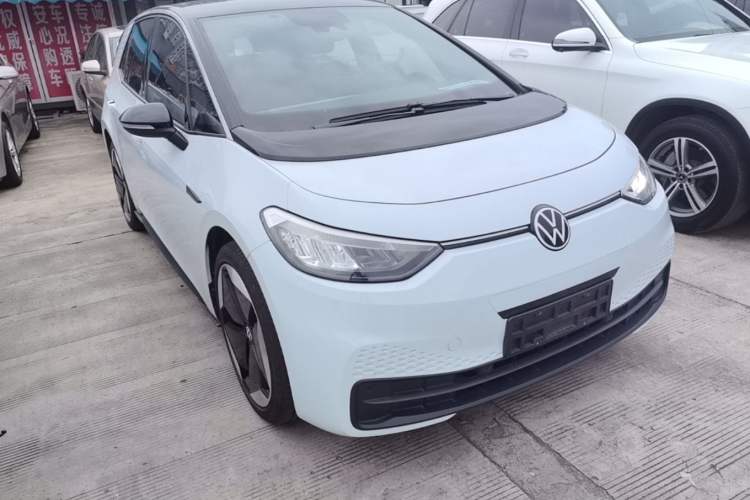 Used Volkswagen ID.3 2023 Upgraded Model Pure Intelligent Enjoyment Version Front Right 45 Deg