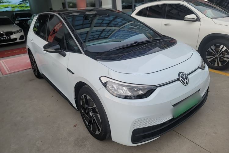 Used Volkswagen ID.3 2023 Upgraded Model Pure Intelligent Enjoyment Version Front Right 45 Deg