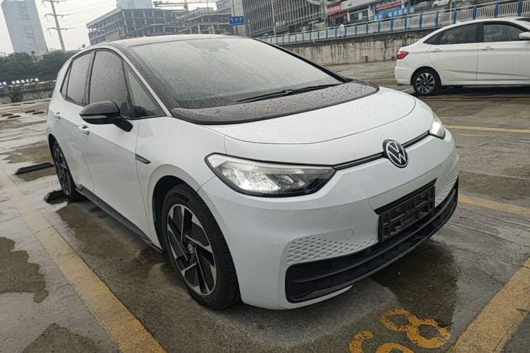 Used Volkswagen ID.3 2023 Upgraded Model Pure Intelligent Enjoyment Version Front Right 45 Deg