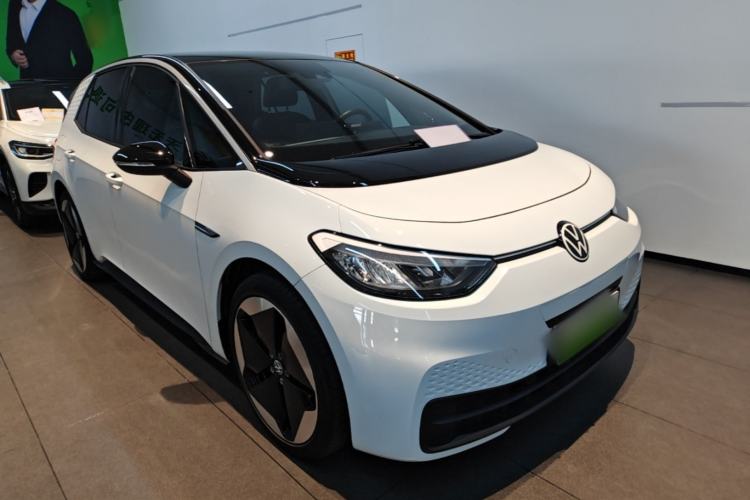 Used Volkswagen ID.3 2023 Upgraded Model Pure Intelligent Enjoyment Version Front Right 45 Deg