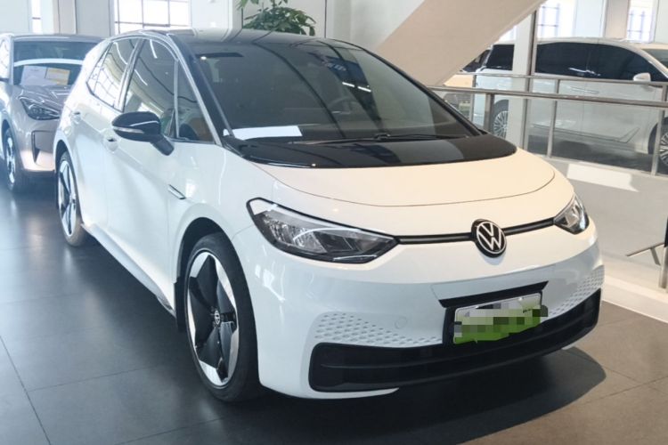 Used Volkswagen ID.3 2023 Pure Smart Edition Front Right 45 Deg