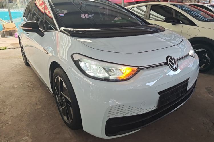 Used Volkswagen ID.3 2023 Upgraded Model Pure Intelligent Enjoyment Version Front Right 45 Deg