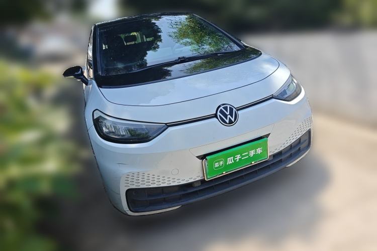 Used Volkswagen ID.3 2023 Pure Smart Edition Front Right 45 Deg