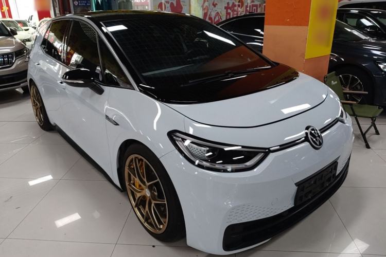 Used Volkswagen ID.3 2023 Upgraded Model Pure Intelligent Enjoyment Version Front Right 45 Deg