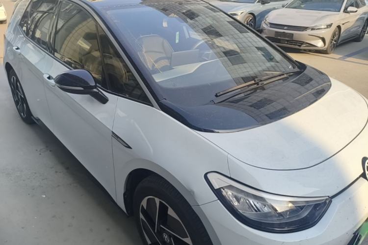 Used Volkswagen ID.3 2023 Pure Smart Edition Front Right 45 Deg