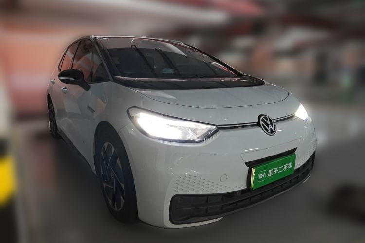 Used Volkswagen ID.3 2023 Pure Smart Edition Front Right 45 Deg