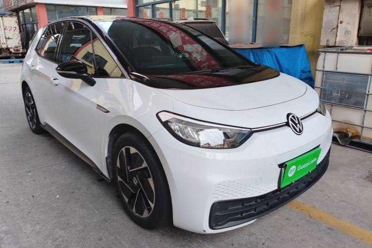 Used Volkswagen ID.3 2023 Pure Smart Edition Front Right 45 Deg