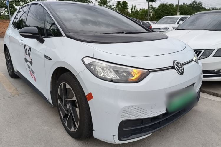 Used Volkswagen ID.3 2023 Pure Smart Edition Front Right 45 Deg