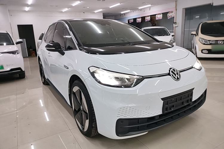 Used Volkswagen ID.3 2023 Upgraded Model Pure Intelligent Enjoyment Version Front Right 45 Deg