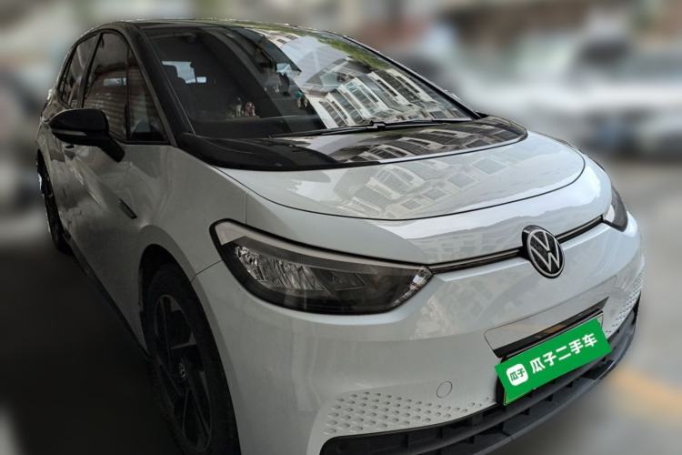 Used Volkswagen ID.3 2023 Pure Smart Edition Front Right 45 Deg