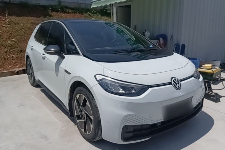 Used Volkswagen ID.3 2023 Pure Smart Edition Front Right 45 Deg