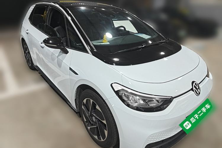 Used Volkswagen ID.3 2023 Pure Smart Edition Front Right 45 Deg