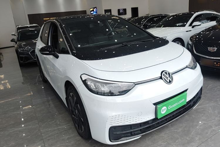 Used Volkswagen ID.3 2023 Upgraded Model Pure Intelligent Enjoyment Version Front Right 45 Deg