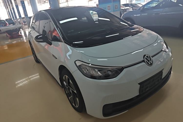 Used Volkswagen ID.3 2023 Upgraded Model Pure Intelligent Enjoyment Version Front Right 45 Deg