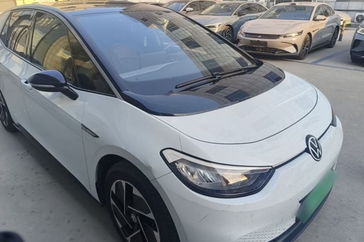 Used Volkswagen ID.3 2023 Pure Smart Edition Front Right 45 Deg