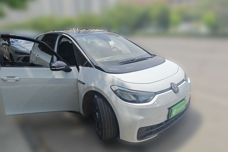 Used Volkswagen ID.3 2023 Upgraded Model Pure Intelligent Enjoyment Version Front Right 45 Deg