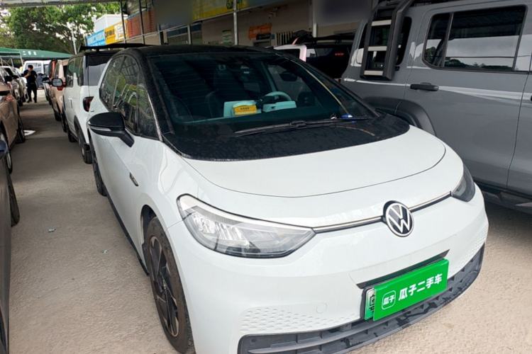 Used Volkswagen ID.3 2023 Upgraded Model Pure Intelligent Enjoyment Version Front Right 45 Deg