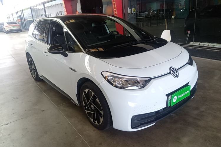 Used Volkswagen ID.3 2023 Pure Smart Edition Front Right 45 Deg