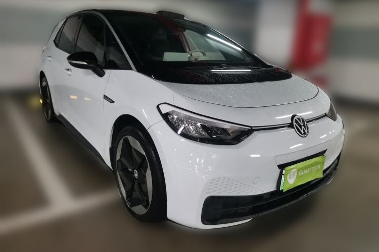 Used Volkswagen ID.3 2023 Pure Smart Edition Front Right 45 Deg
