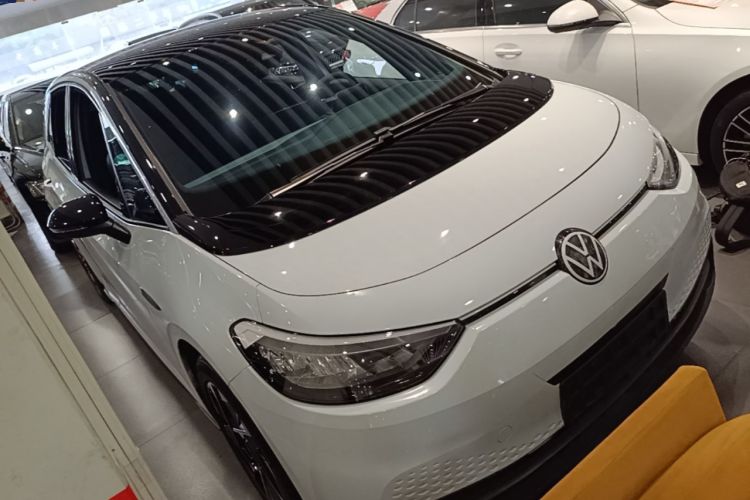 Used Volkswagen ID.3 2023 Upgraded Model Pure Intelligent Enjoyment Version Front Right 45 Deg