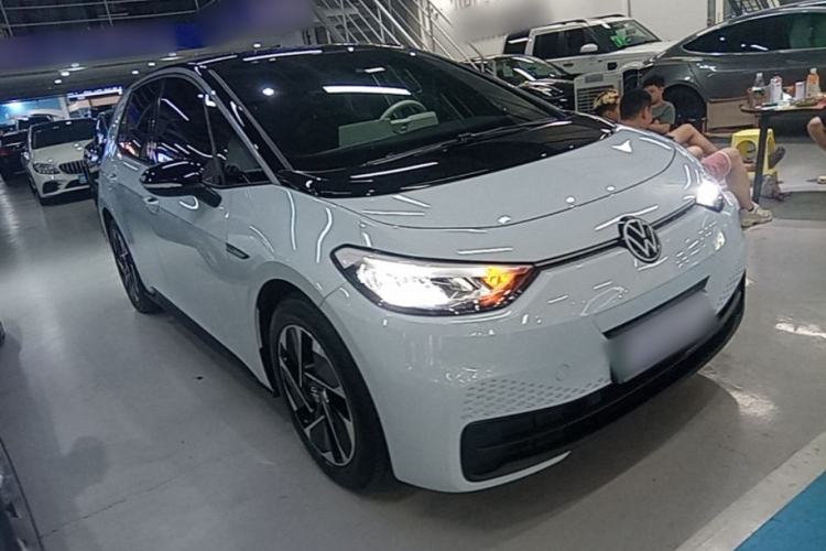 Used Volkswagen ID.3 2023 Upgraded Model Pure Intelligent Enjoyment Version Front Right 45 Deg