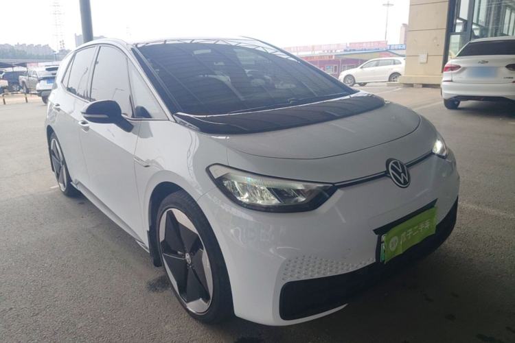 Used Volkswagen ID.3 2023 Intelligent Edition Front Right 45 Deg