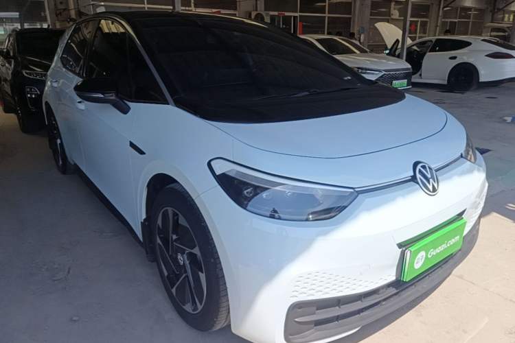 Used Volkswagen ID.3 2023 Upgraded Model Pure Intelligent Enjoyment Version Front Right 45 Deg
