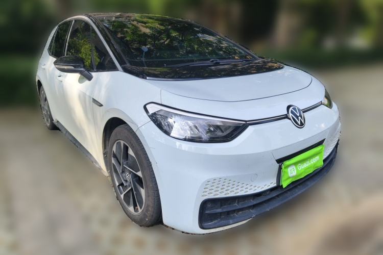 Used Volkswagen ID.3 2023 Pure Smart Edition Front Right 45 Deg