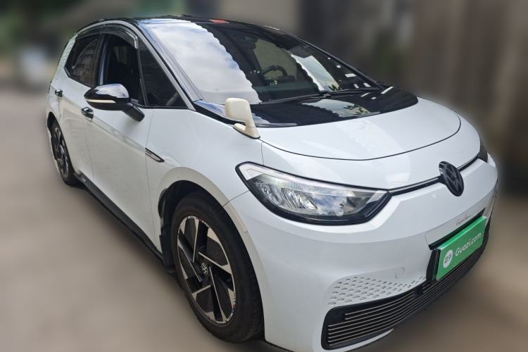 Used Volkswagen ID.3 2023 Upgraded Model Pure Intelligent Enjoyment Version Front Right 45 Deg