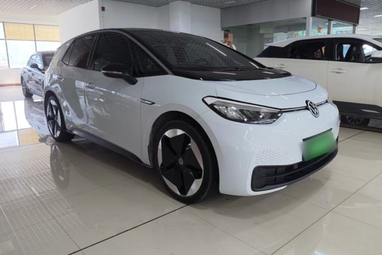 Used Volkswagen ID.3 2023 Pure Smart Edition Front Right 45 Deg
