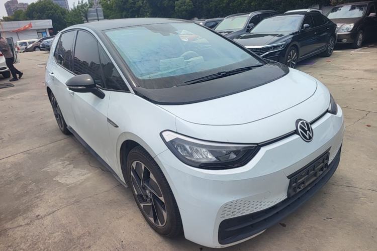 Used Volkswagen ID.3 2023 Upgraded Model Pure Intelligent Enjoyment Version Front Right 45 Deg