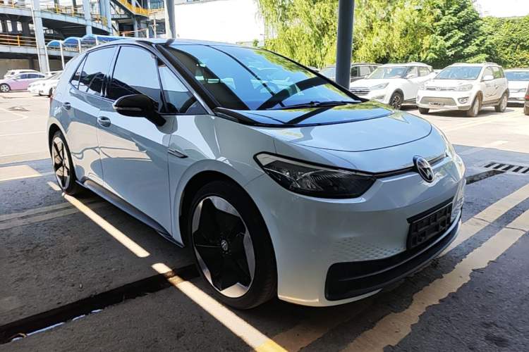 Used Volkswagen ID.3 2023 Upgraded Model Pure Intelligent Enjoyment Version Front Right 45 Deg