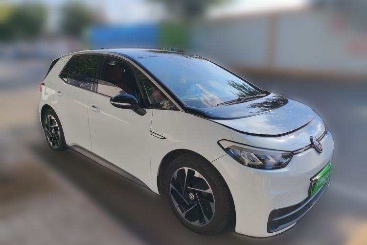 Used Volkswagen ID.3 2023 Pure Smart Edition Front Right 45 Deg