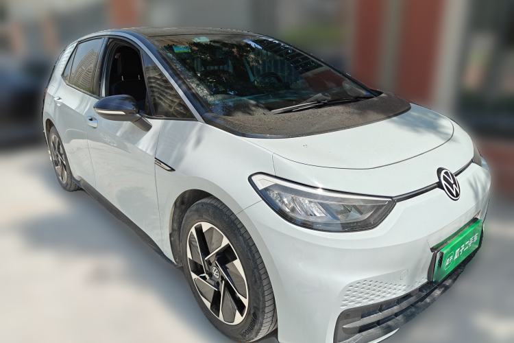 Used Volkswagen ID.3 2023 Pure Smart Edition Front Right 45 Deg